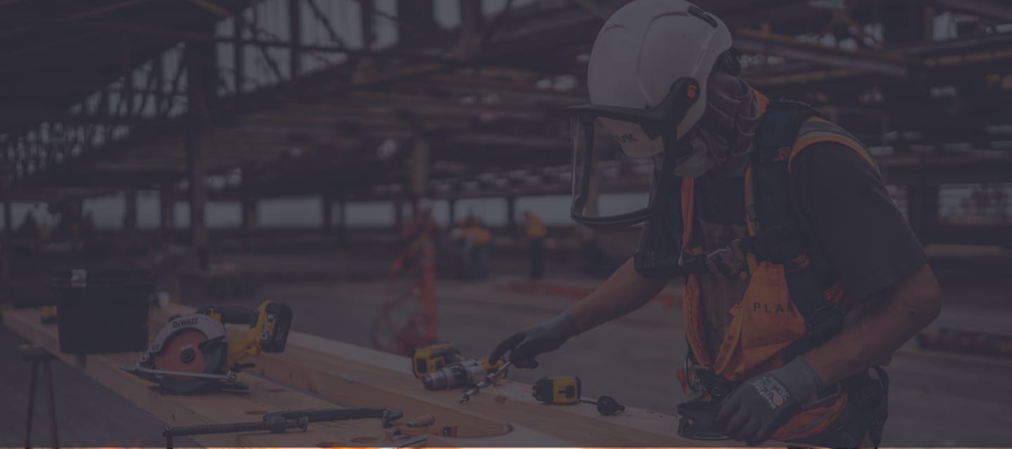 Idosos em uma praça